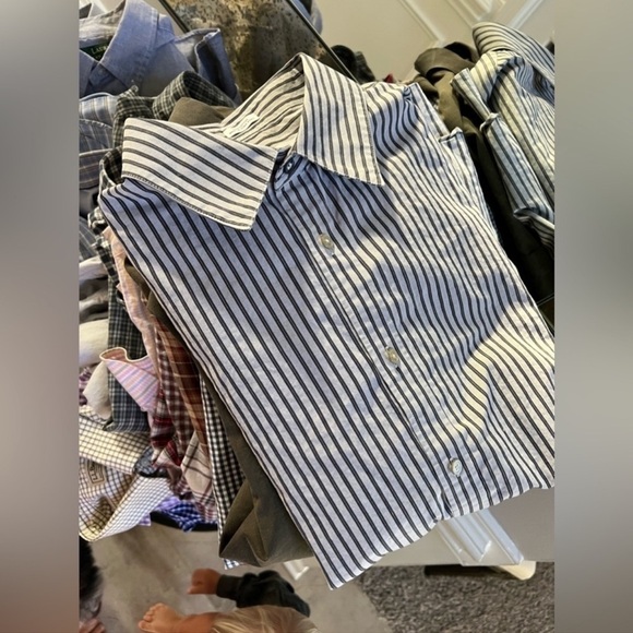 Calvin Klein men's dress shirt buttondown - Picture 2 of 4